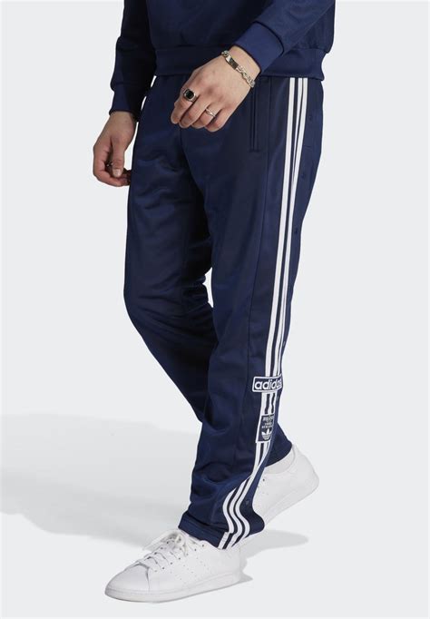 adidas trainingsbroek maat m heren donkerblauw|ADICOLOR CLASSICS ADIBREAK .